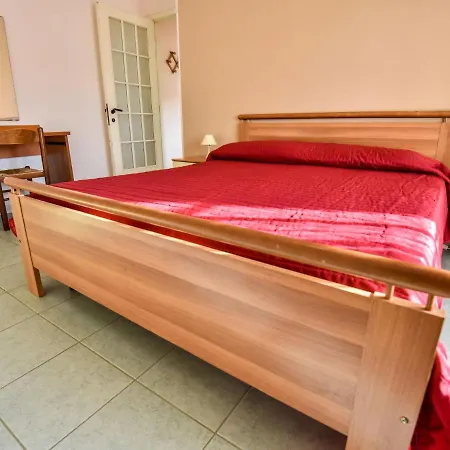 Apartament Marine- Palme- Ismare-2 By Interhome